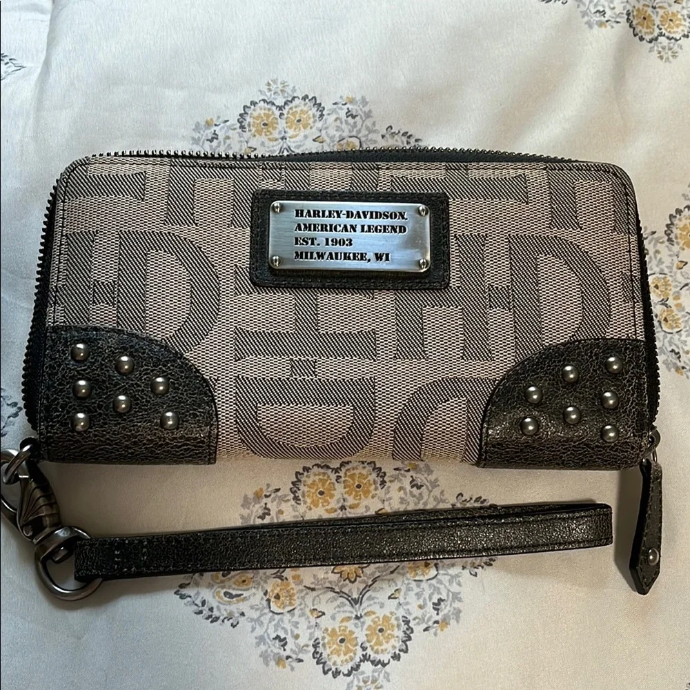 Harley-Davidson Tan & Brown Jacquard Wallet-Wristlet - Picture 2 of 10
